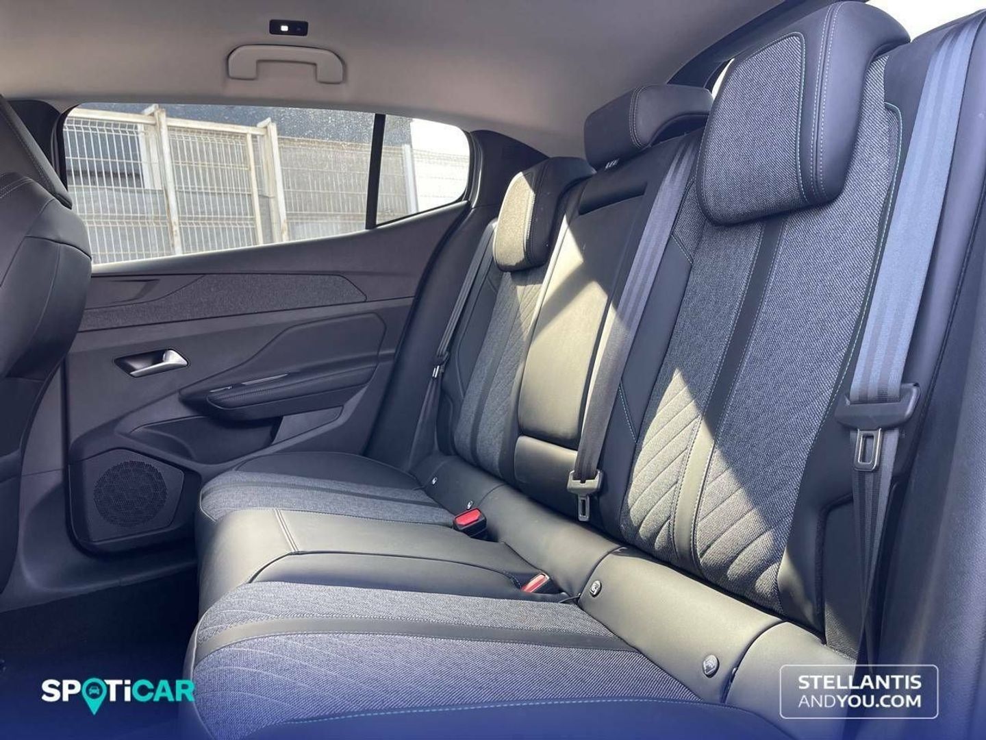 Peugeot 408 Puretech 130 Allure Pack EAT8 96 kW (130 CV)