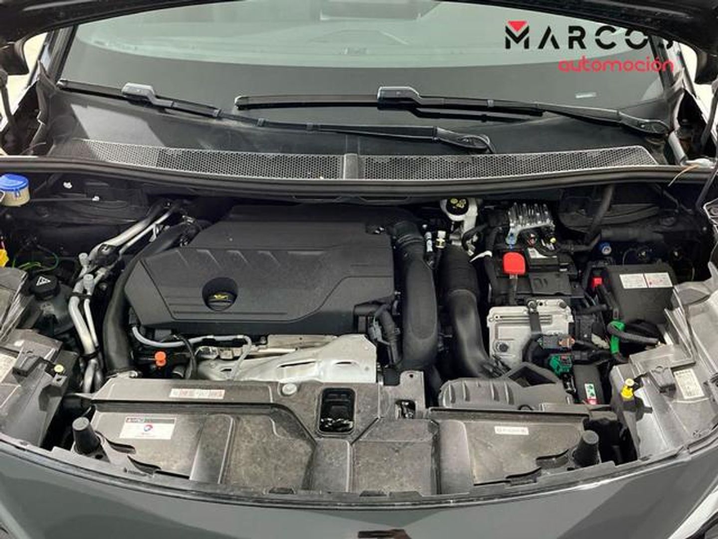 Peugeot 3008 Hybrid 225 Allure Pack e-EAT8 165 kW (225 CV)