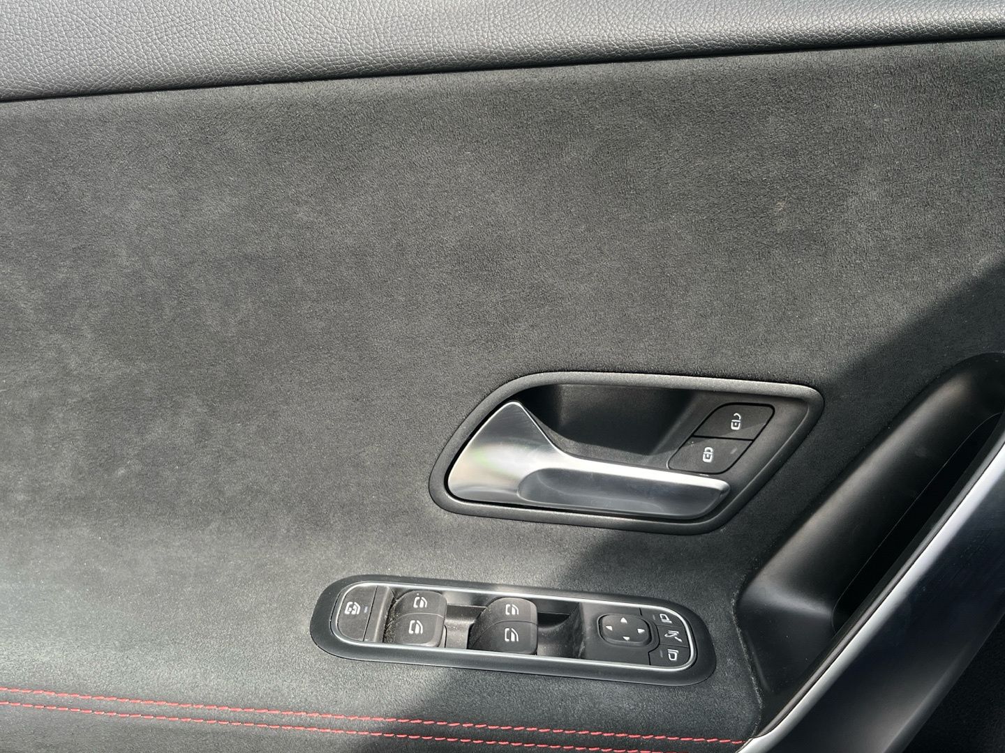 Mercedes-Benz Clase A 180 100 kW (136 CV)