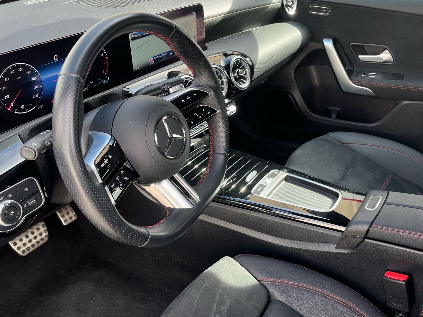 Mercedes-Benz Clase A 180 100 kW (136 CV)