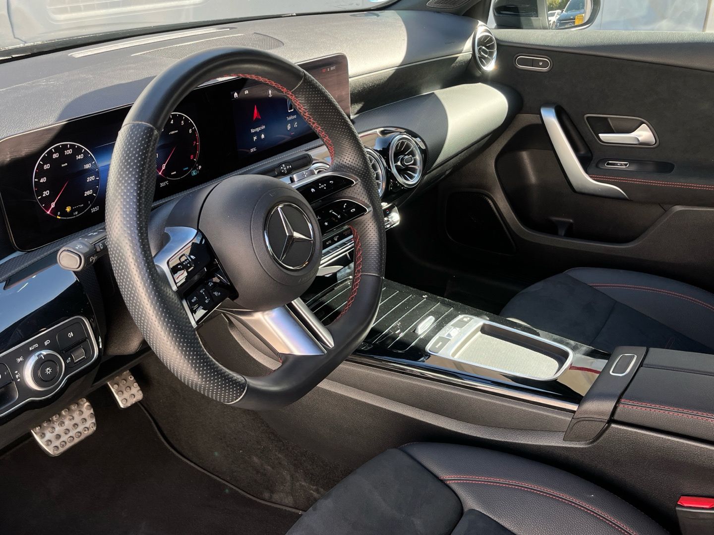 Mercedes-Benz Clase A 180 100 kW (136 CV)