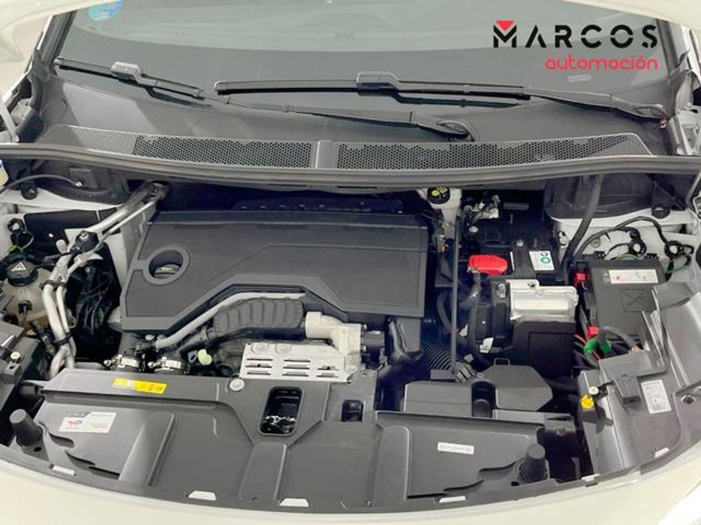 Peugeot 5008 Hybrid 1.2 Allure Pack eDCS6 100 kW (136 CV)