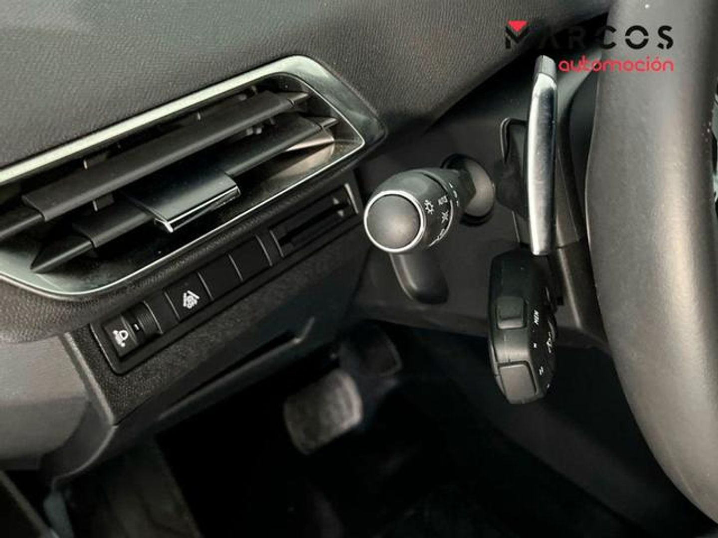 Peugeot 5008 Hybrid 1.2 Allure Pack eDCS6 100 kW (136 CV)