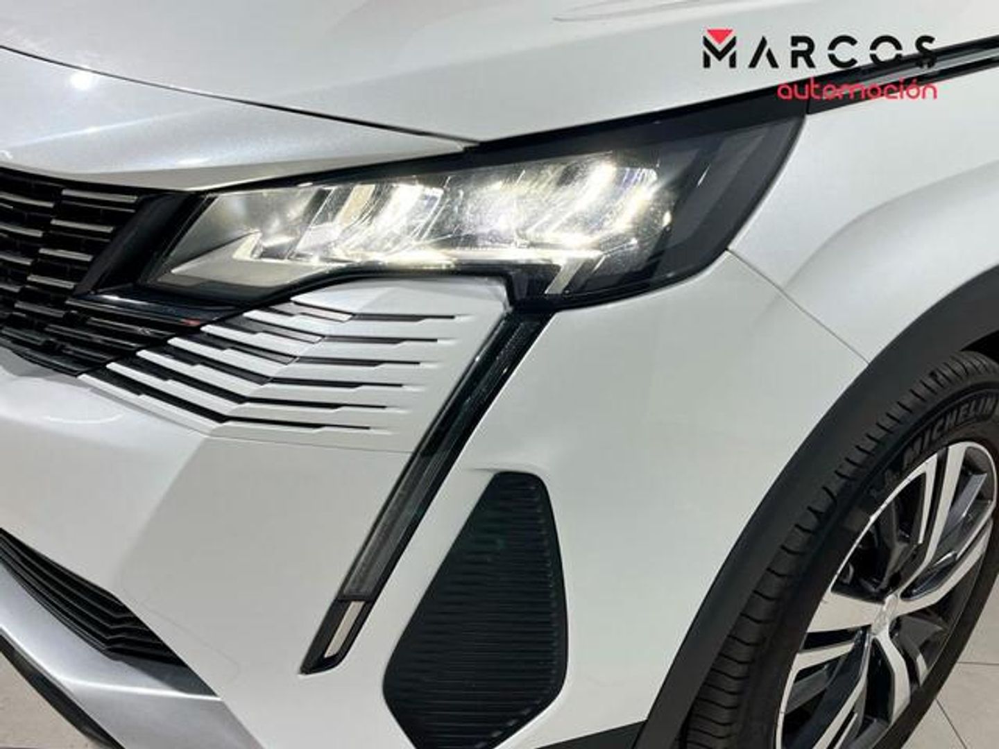 Peugeot 5008 Hybrid 1.2 Allure Pack eDCS6 100 kW (136 CV)