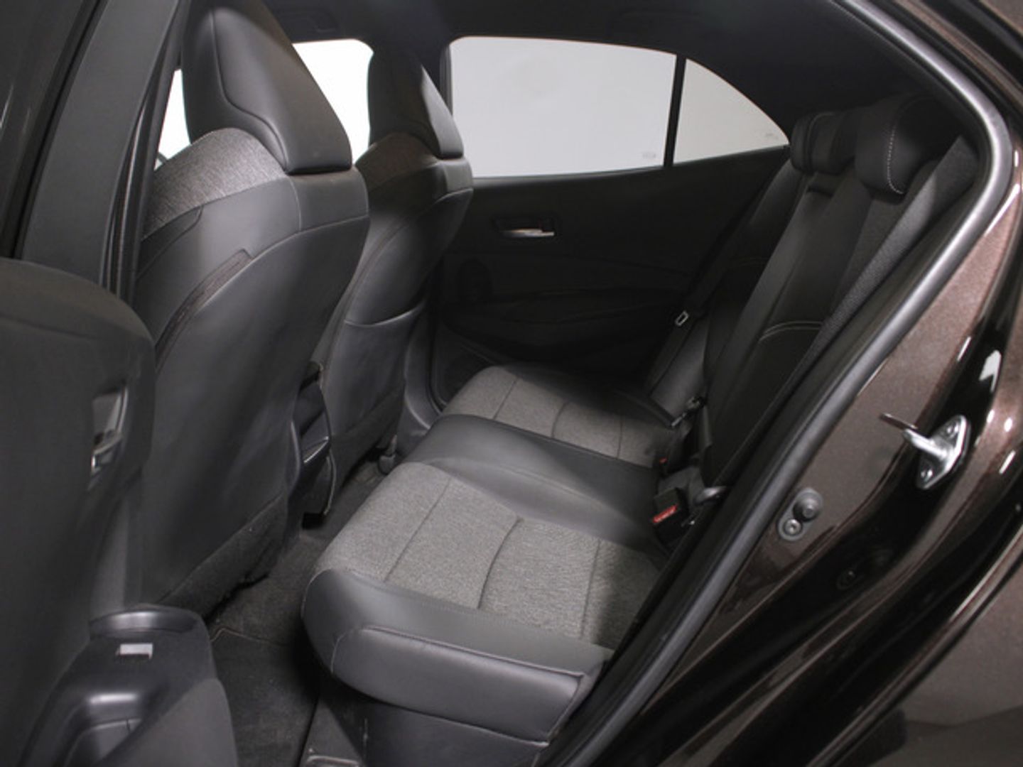 Toyota Corolla 1.8 125H Style E-CVT 90 kW (122 CV)