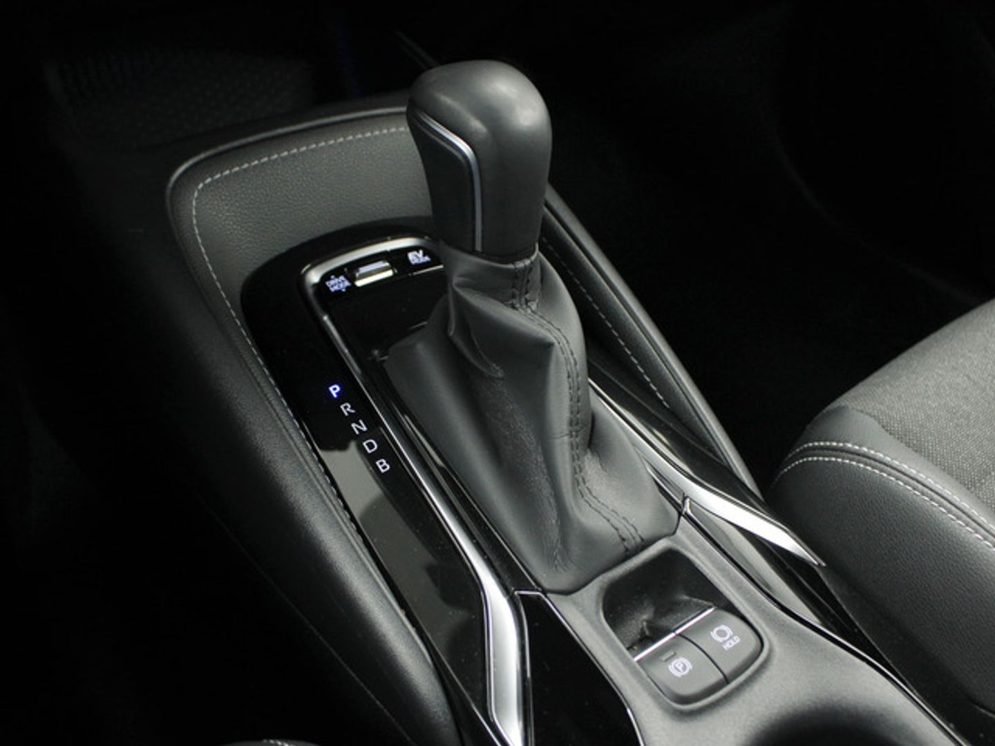 Toyota Corolla 1.8 125H Style E-CVT 90 kW (122 CV)