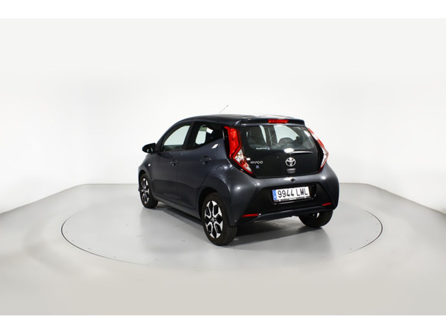 Toyota Aygo 1.0 70 x-play 53 kW (72 CV)