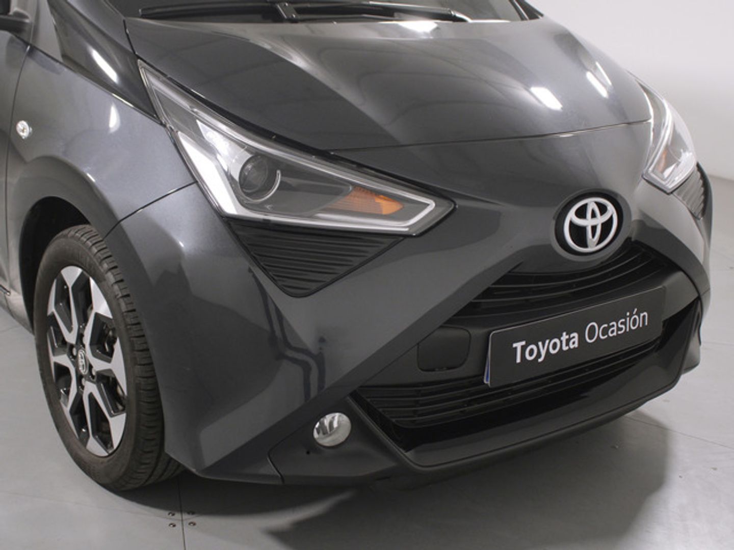 Toyota Aygo 1.0 70 x-play 53 kW (72 CV)