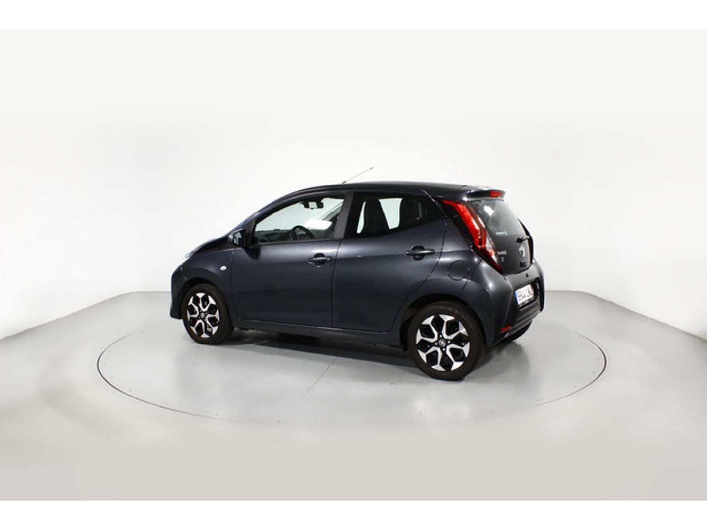 Toyota Aygo 1.0 70 x-play 53 kW (72 CV)