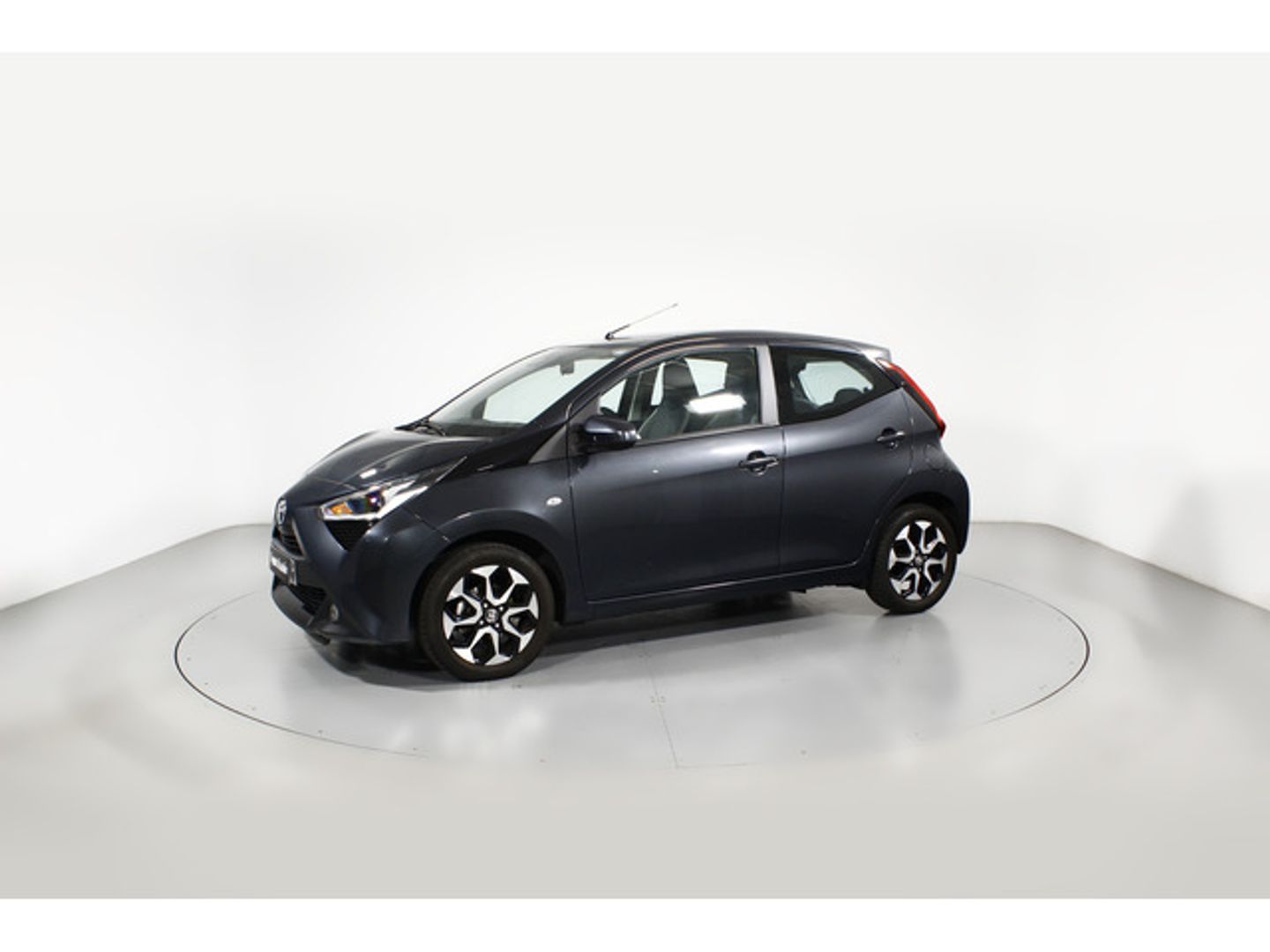 Toyota Aygo 1.0 70 x-play 53 kW (72 CV)