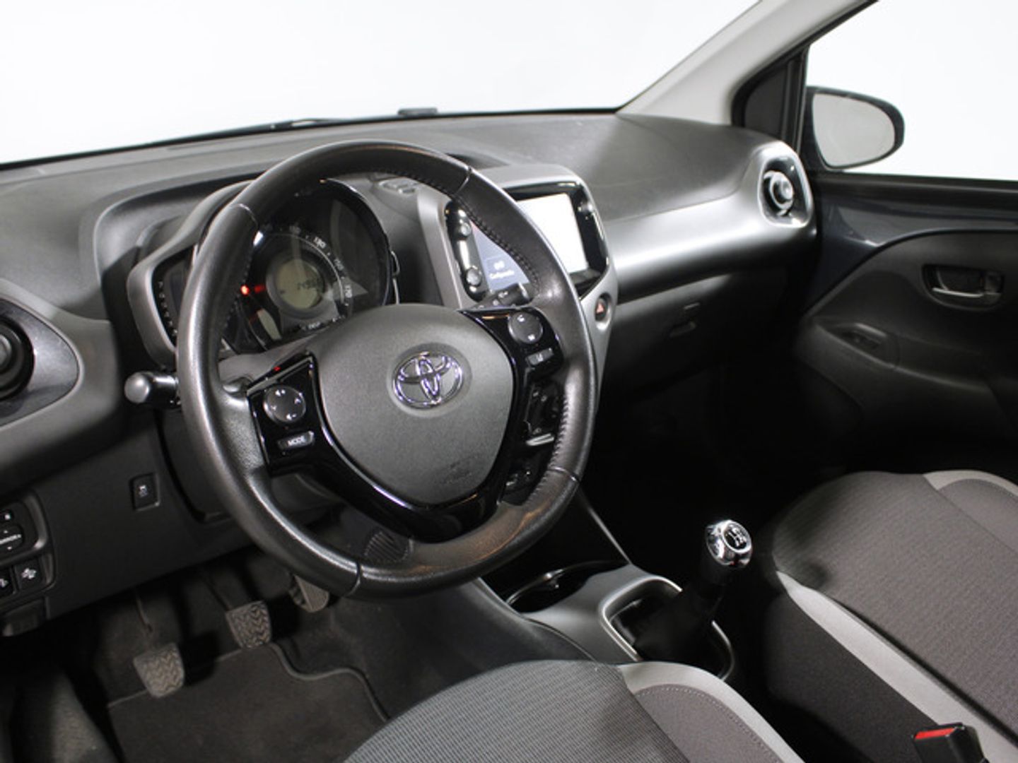 Toyota Aygo 1.0 70 x-play 53 kW (72 CV)