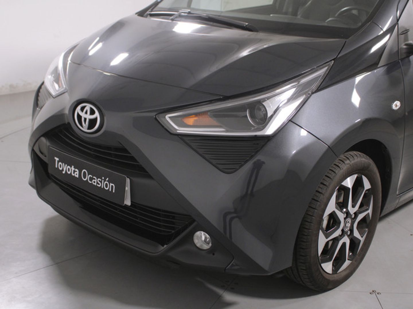 Toyota Aygo 1.0 70 x-play 53 kW (72 CV)