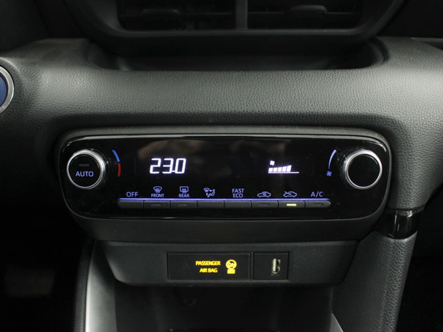 Toyota Yaris 120H Active Tech 85 kW (116 CV)