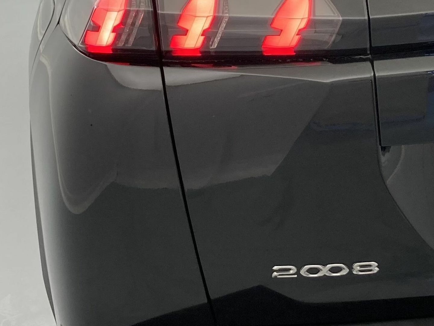 Peugeot 2008 PureTech 130 S&S GT 96 kW (130 CV)