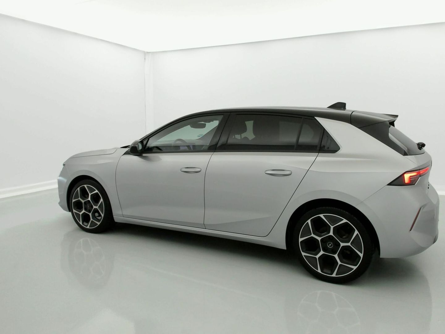 Opel Astra 1.2 Turbo XHT GS 96 kW (130 CV)