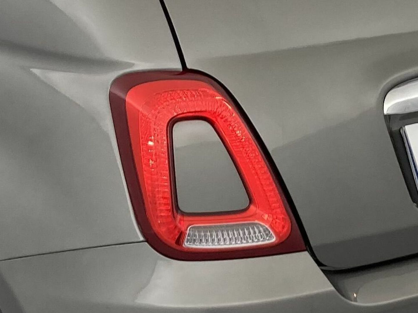 Fiat 500 1.0 Hybrid Dolcevita 51 kW (70 CV)