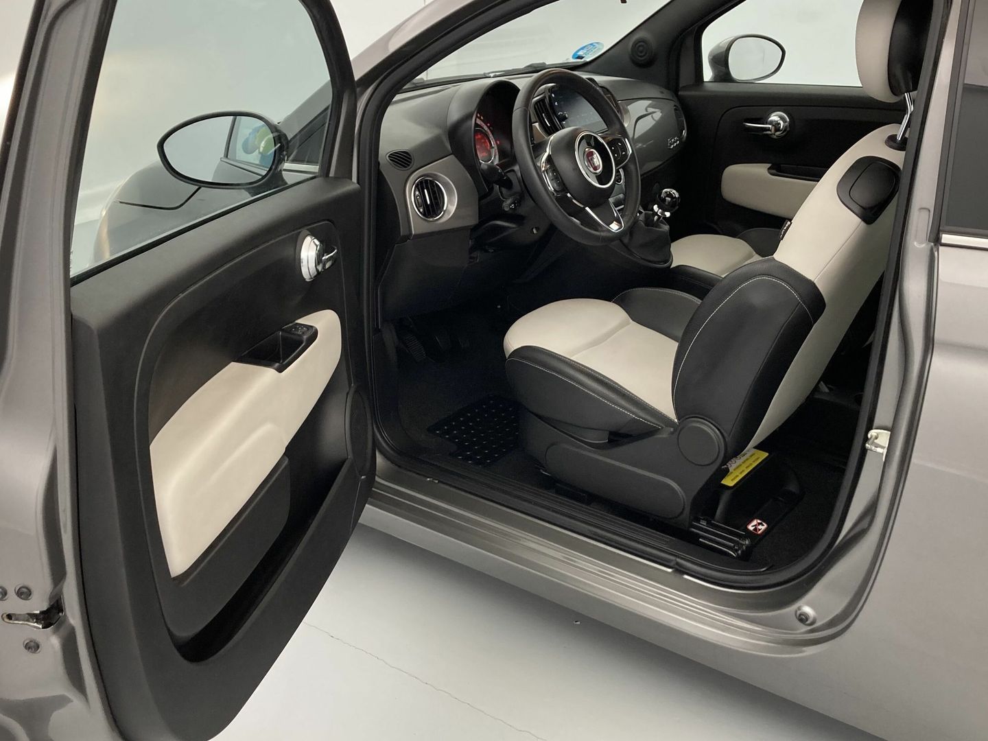 Fiat 500 1.0 Hybrid Dolcevita 51 kW (70 CV)