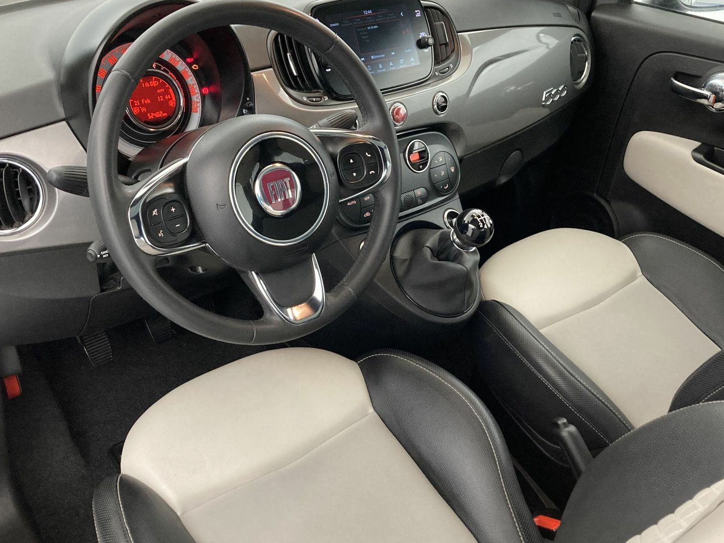 Fiat 500 1.0 Hybrid Dolcevita 51 kW (70 CV)