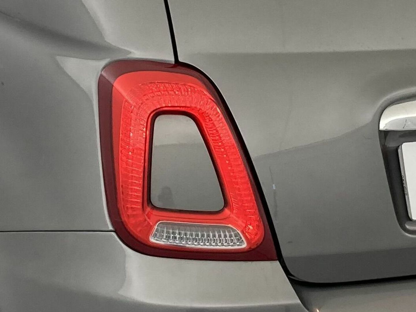 Fiat 500 1.0 Hybrid Dolcevita 51 kW (70 CV)