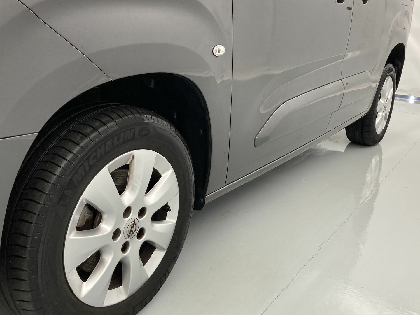 Opel Combo Life 1.5 TD Business Elegance Plus L1 AT 96 kW (130 CV)