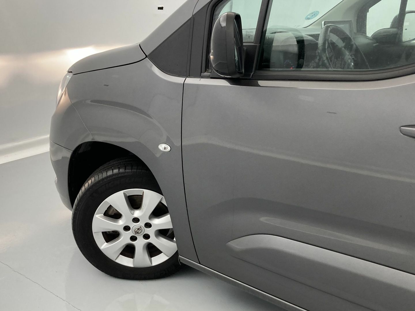 Opel Combo Life 1.5 TD Business Elegance Plus L1 AT 96 kW (130 CV)