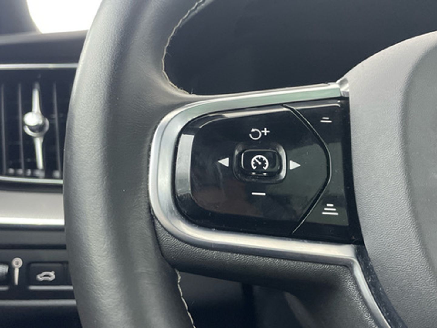 Volvo XC60 T8 R-Design AWD Auto 287 kW (390 CV)