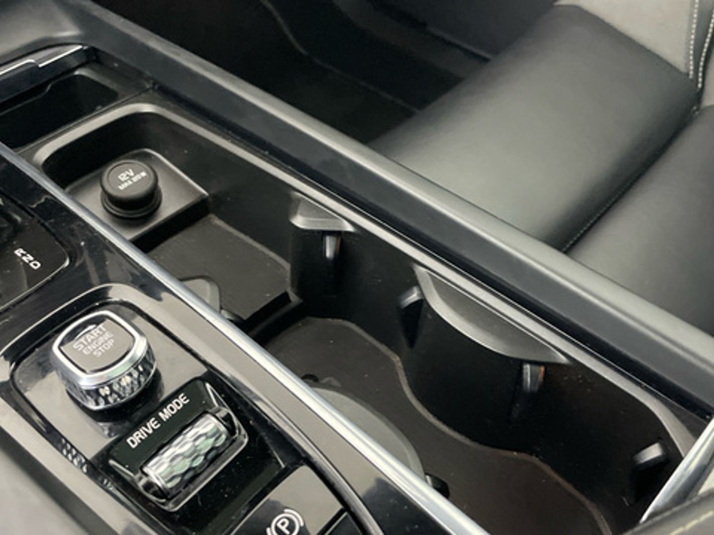 Volvo XC60 T8 R-Design AWD Auto 287 kW (390 CV)