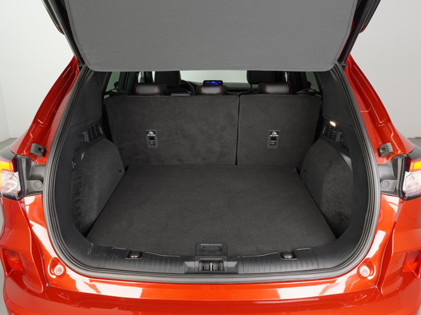 Ford Kuga 2.5 Duratec FHEV ST-Line X 4x2 Auto 140 kW (190 CV)