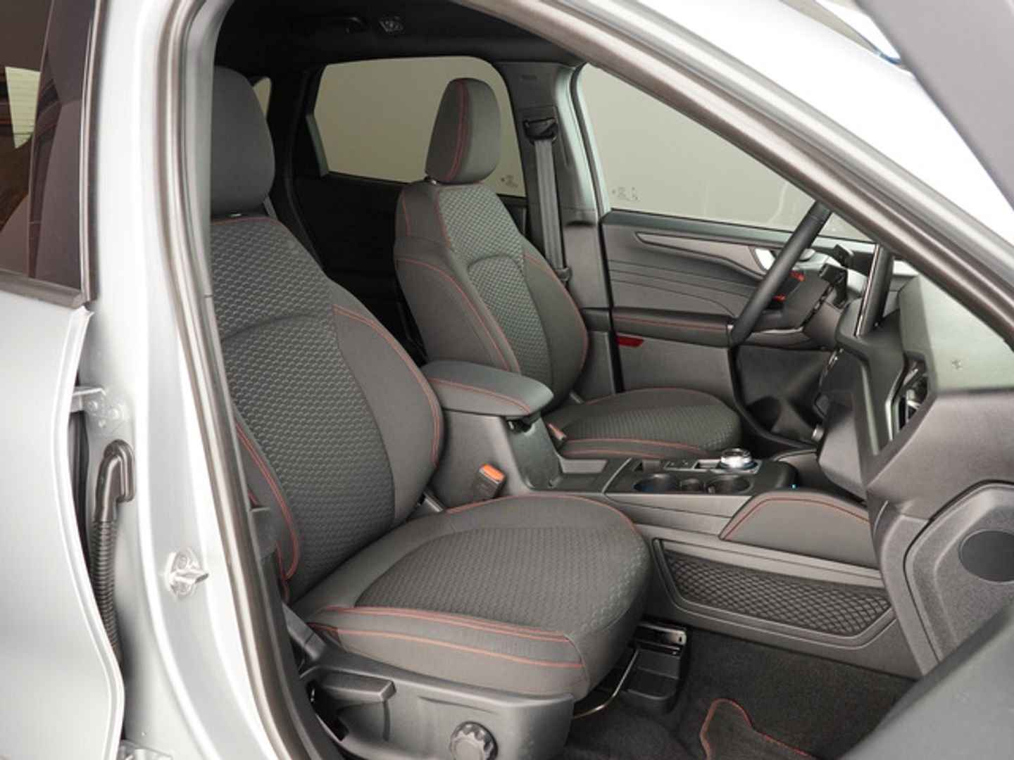 Ford Kuga 2.5 Duratec FHEV ST-Line X 4x2 Auto 132 kW (180 CV)