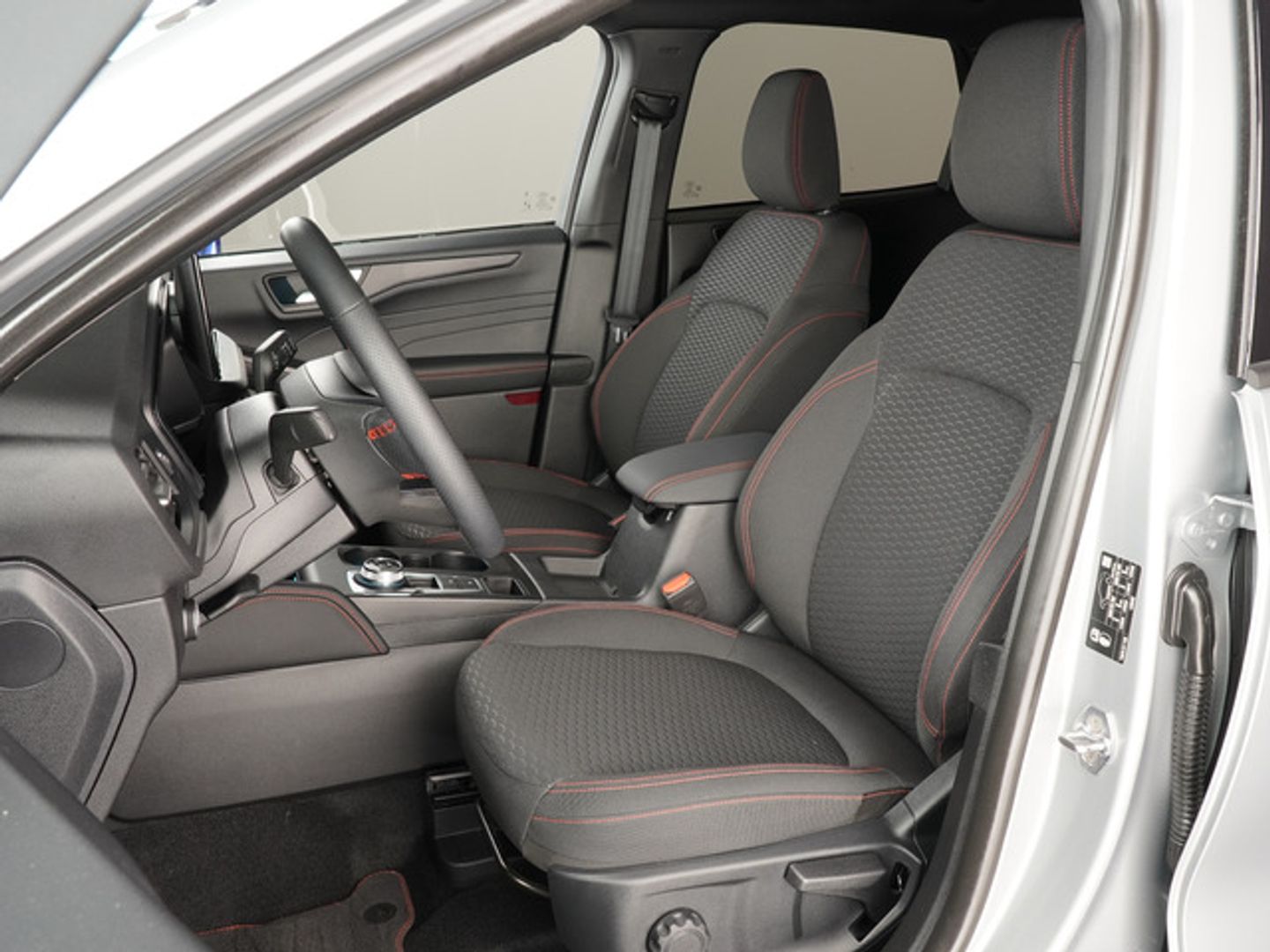 Ford Kuga 2.5 Duratec FHEV ST-Line X 4x2 Auto 132 kW (180 CV)