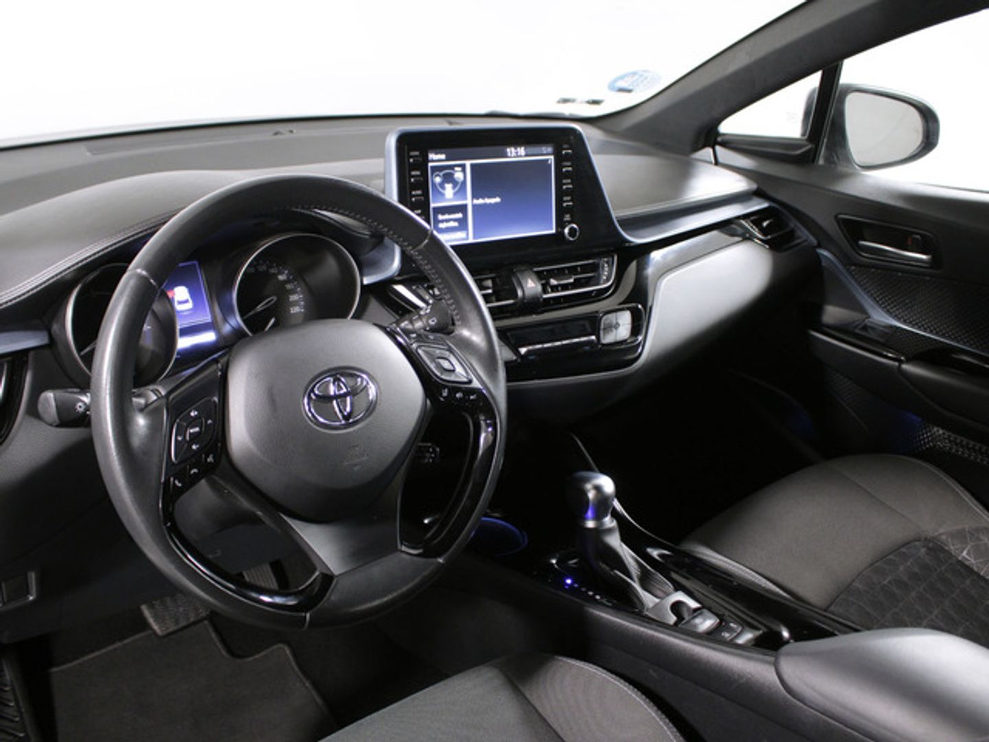 Toyota C-HR 1.8 125H Advance 90 kW (122 CV)