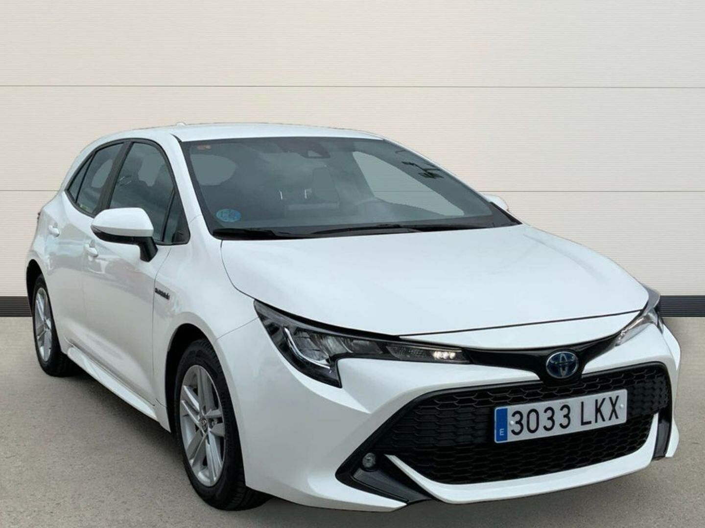 Toyota Corolla 1.8 125 Híbrido Active Tech E-CVT 90 kW (122 CV) Blanco Sedan