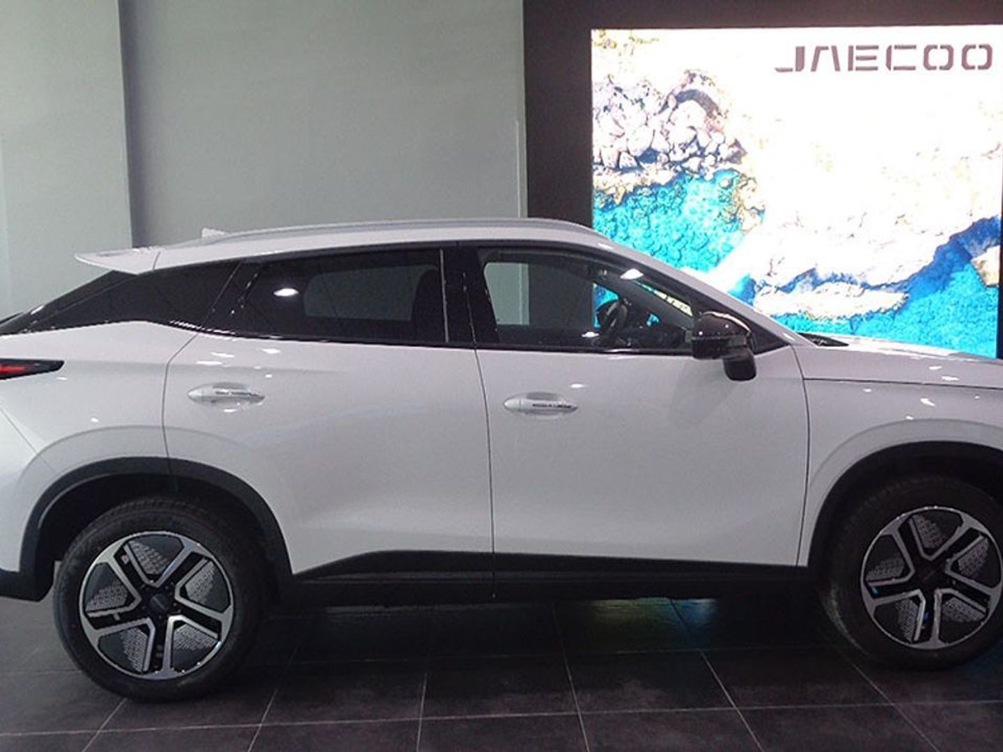 Omoda 5 EV 61kWh Premium 150 kW (204 CV)