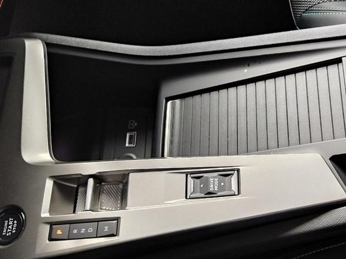 Peugeot 408 Allure Hybrid 145 eDCS6 107 kW (145 CV)