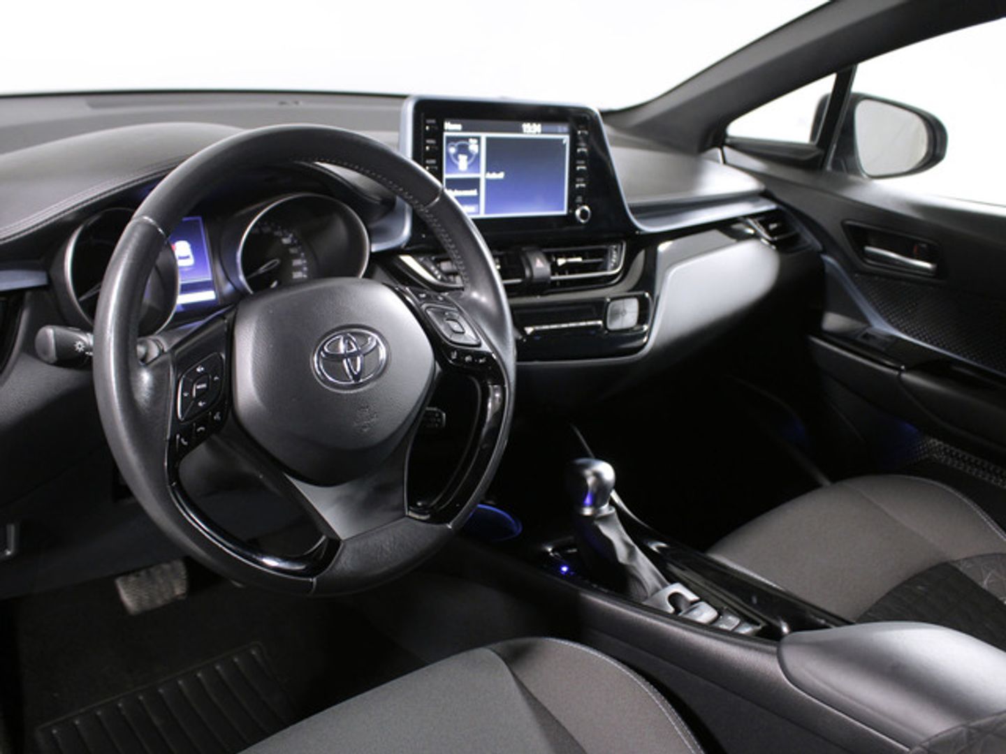 Toyota C-HR 1.8 125H Advance 90 kW (122 CV)