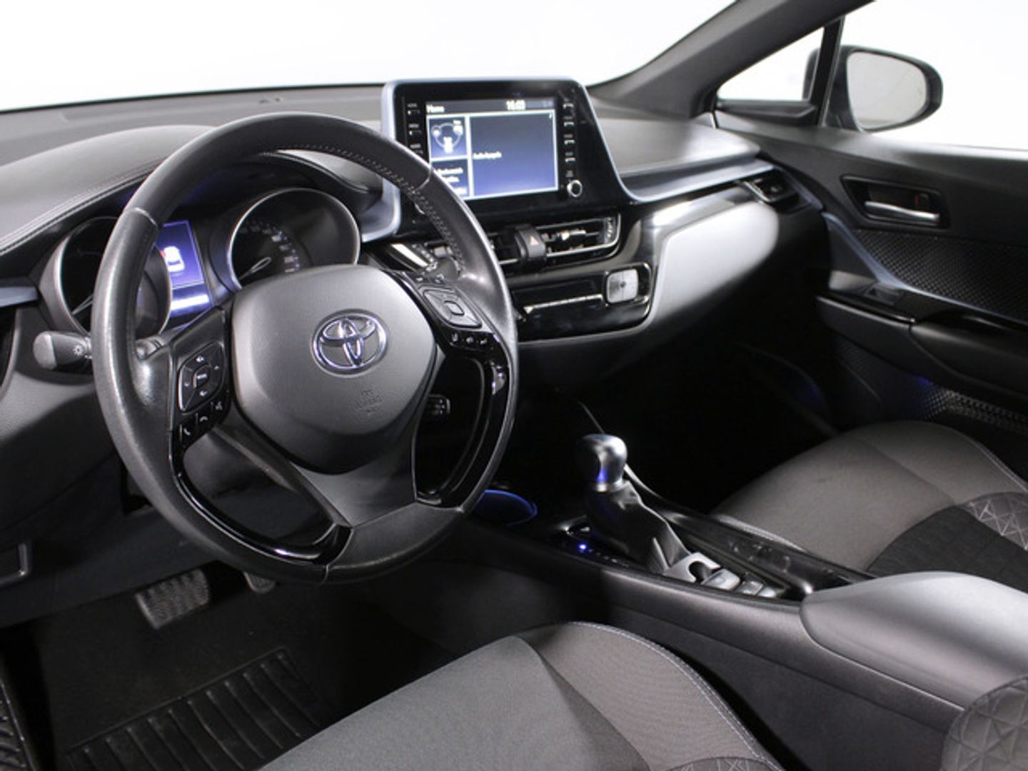 Toyota C-HR 1.8 125H Advance 90 kW (122 CV)
