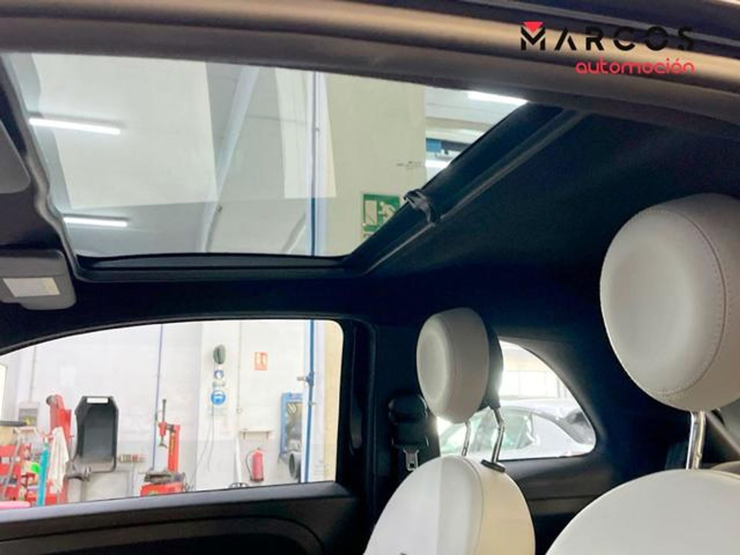 Fiat 500 1.0 Hybrid Dolcevita 51 kW (70 CV)