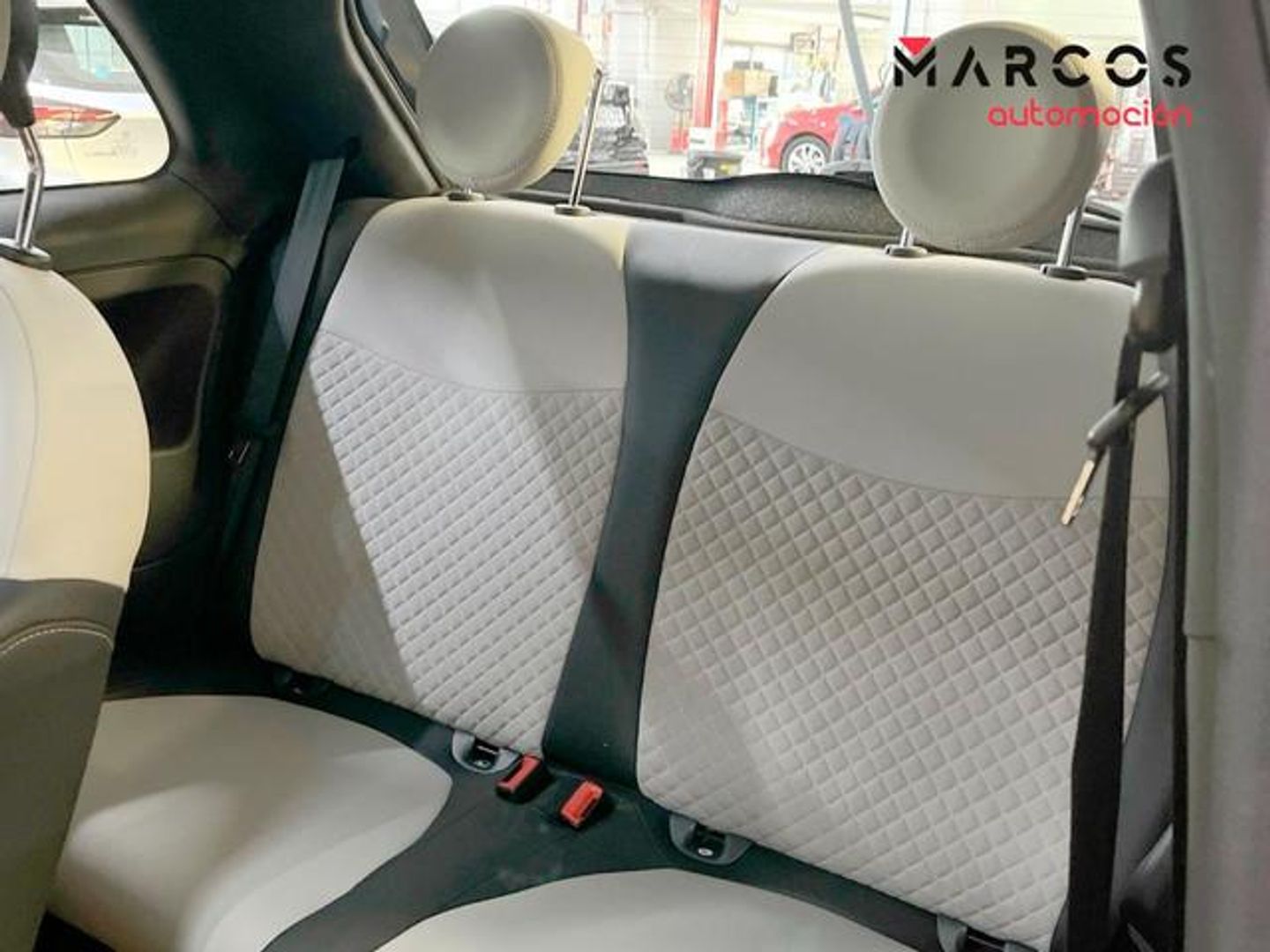 Fiat 500 1.0 Hybrid Dolcevita 51 kW (70 CV)