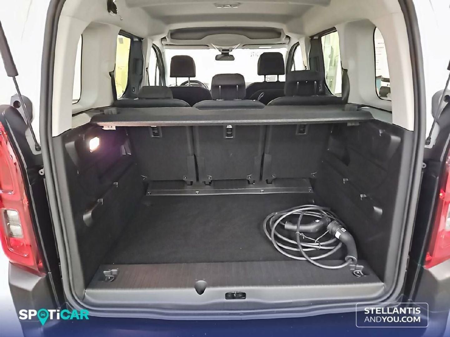 Citroen ë-Berlingo Shine Talla M 50kWh 100 kW (136 CV)