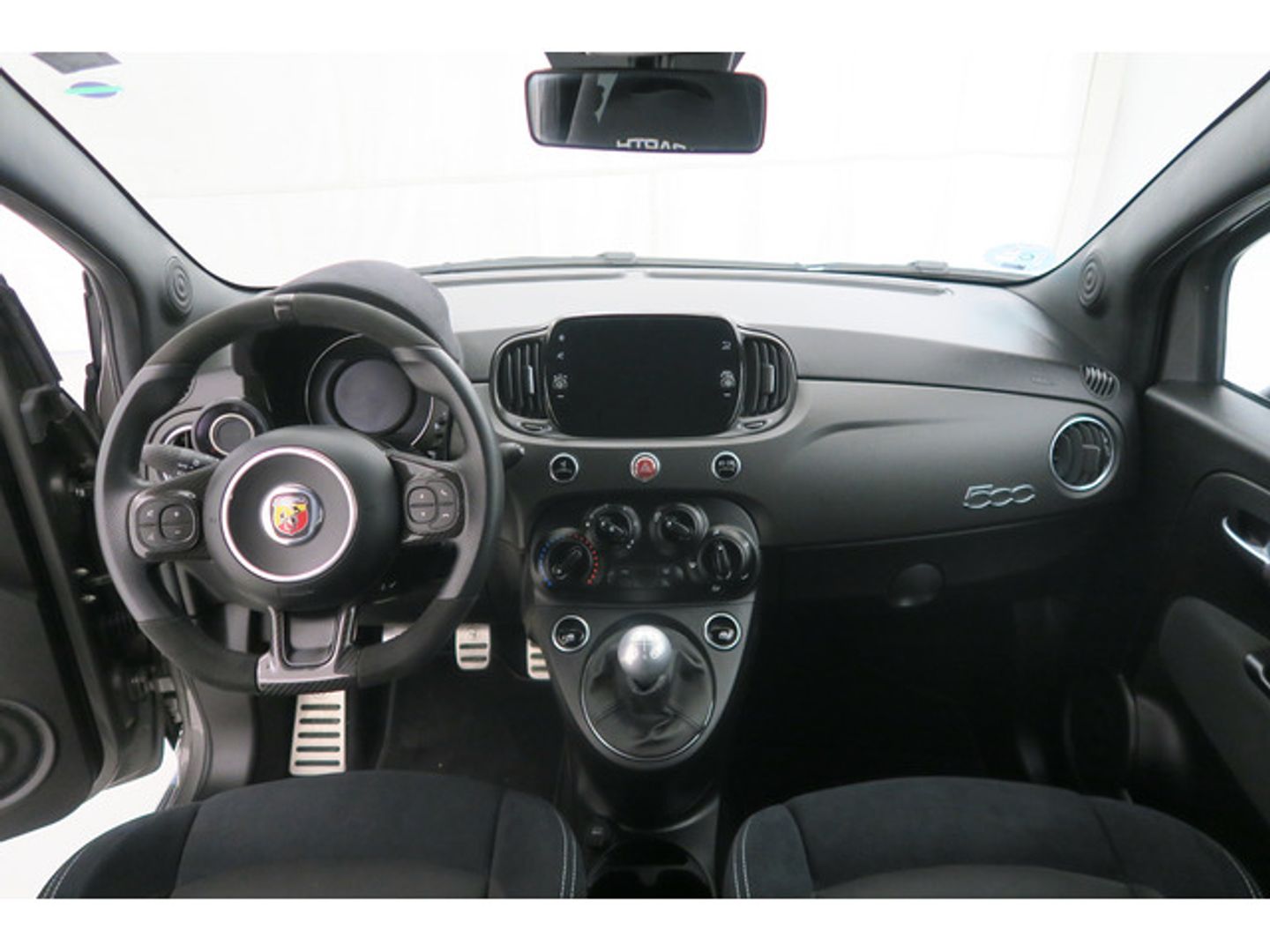 Abarth 500 1.4 16v T-Jet 695 132 kW (180 CV)