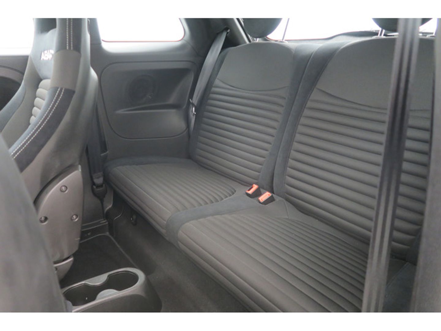 Abarth 500 1.4 16v T-Jet 695 132 kW (180 CV)