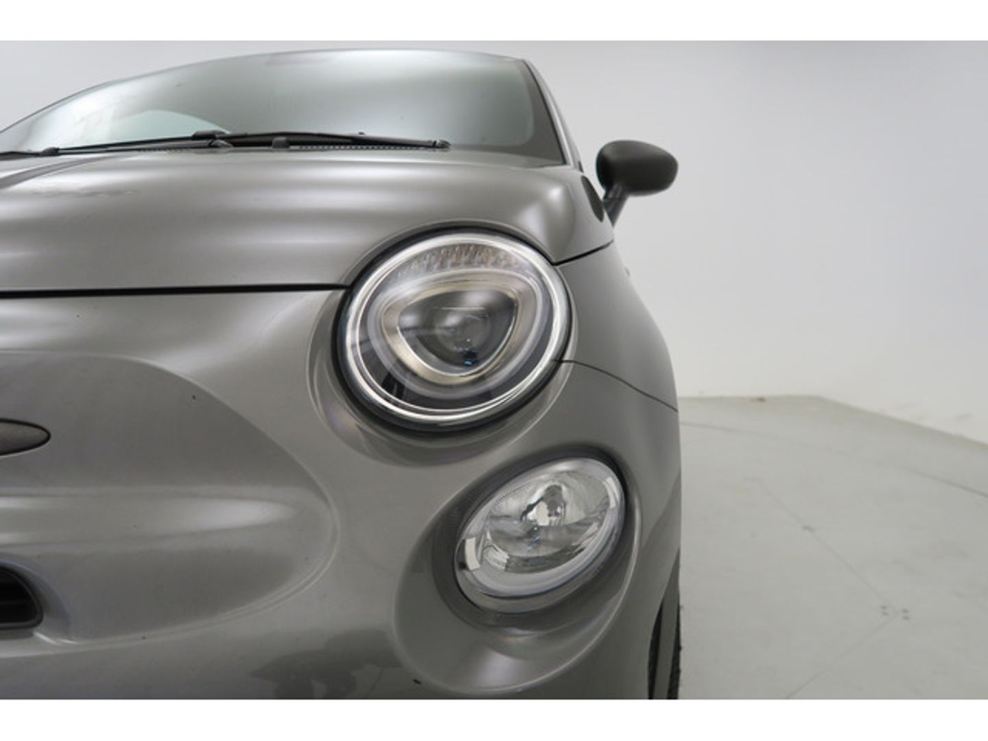 Abarth 500 1.4 16v T-Jet 695 132 kW (180 CV)