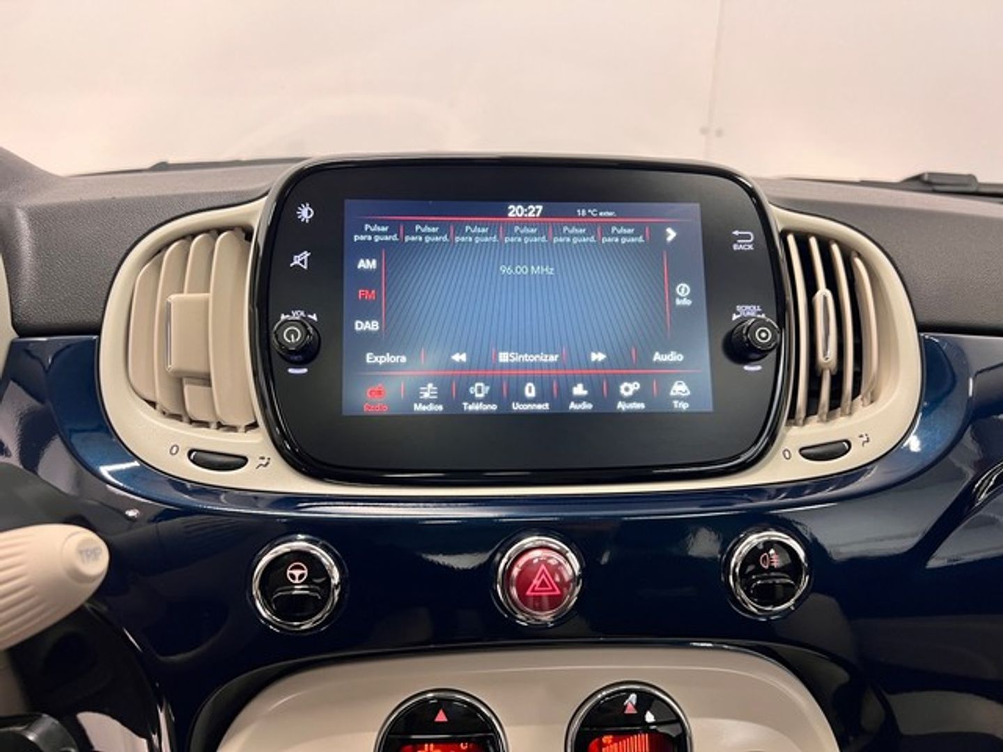 Fiat 500 1.0 Hybrid Dolcevita 51 kW (70 CV)