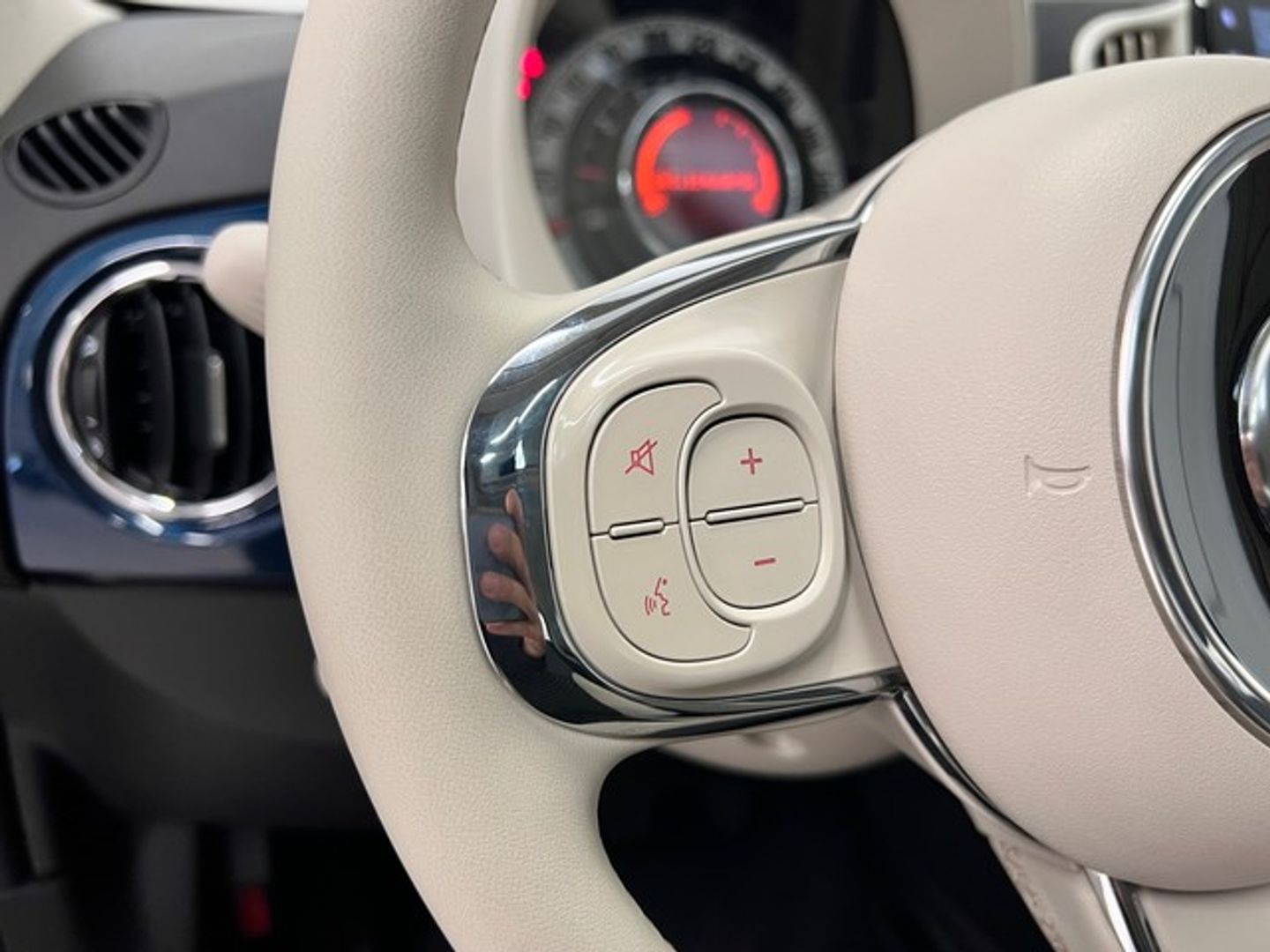 Fiat 500 1.0 Hybrid Dolcevita 51 kW (70 CV)