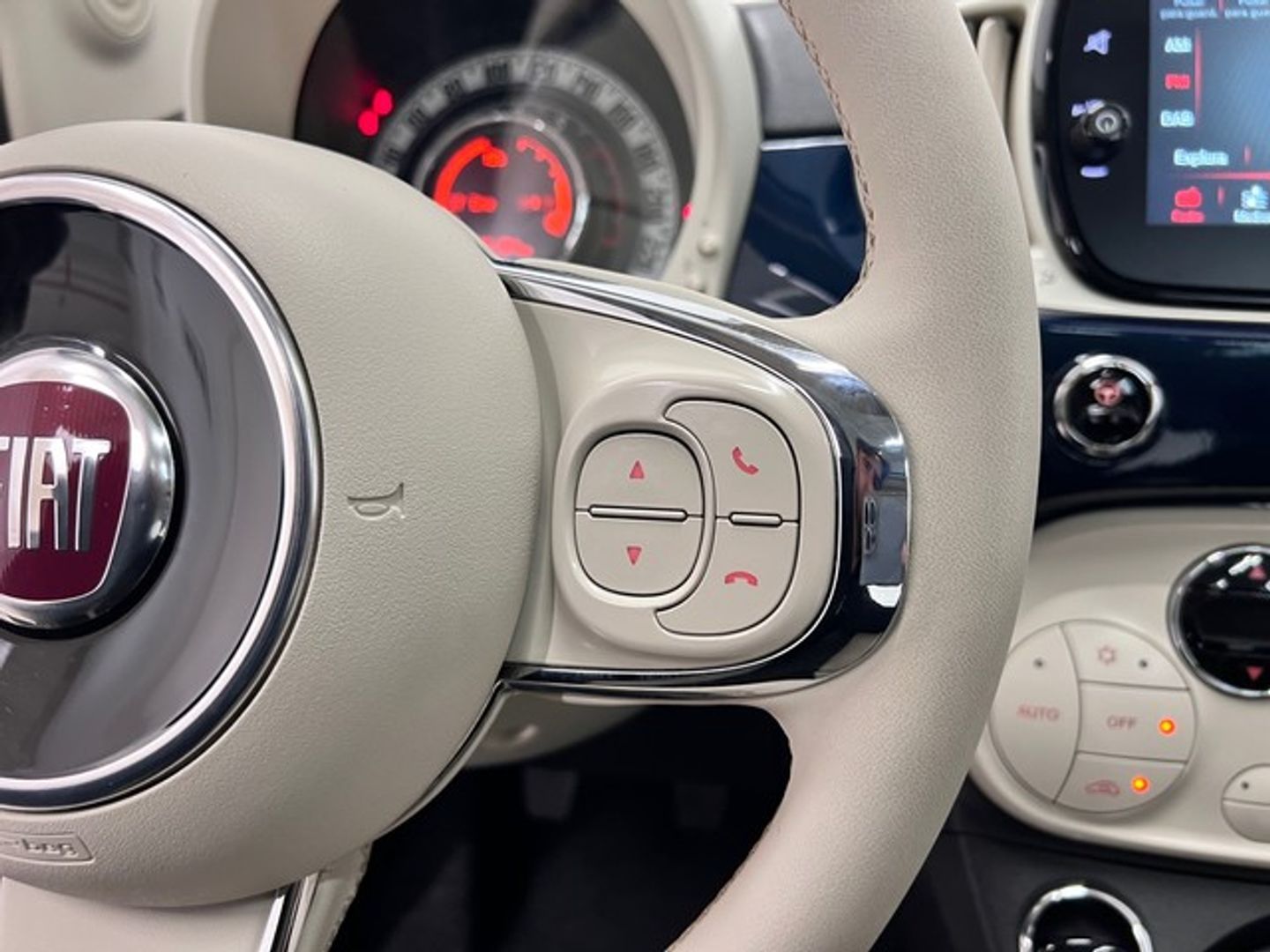 Fiat 500 1.0 Hybrid Dolcevita 51 kW (70 CV)
