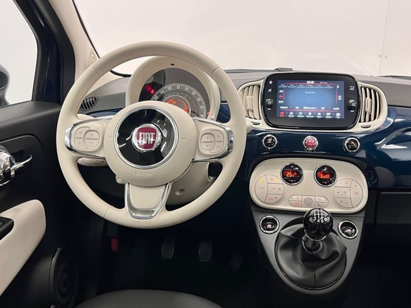 Fiat 500 1.0 Hybrid Dolcevita 51 kW (70 CV)