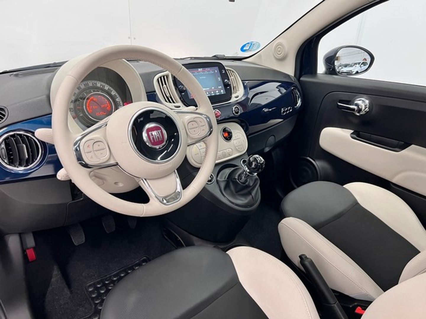 Fiat 500 1.0 Hybrid Dolcevita 51 kW (70 CV)