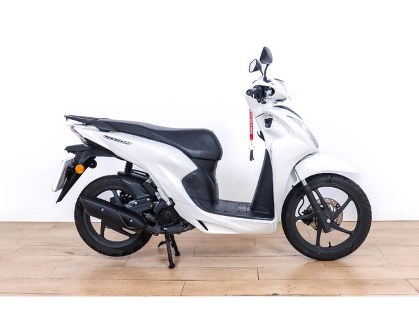 Honda Vision 110 Blanco Motorcycle