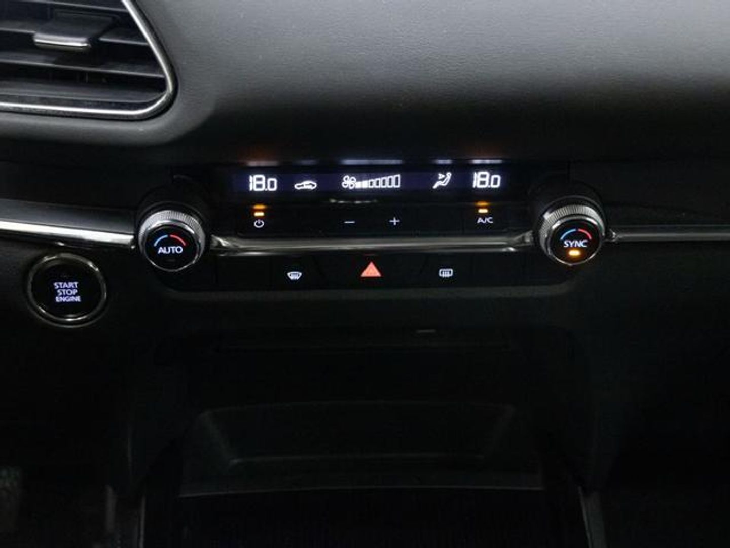 Mazda CX-30 2.0 Skyactiv-X Zenith 132 kW (180 CV)