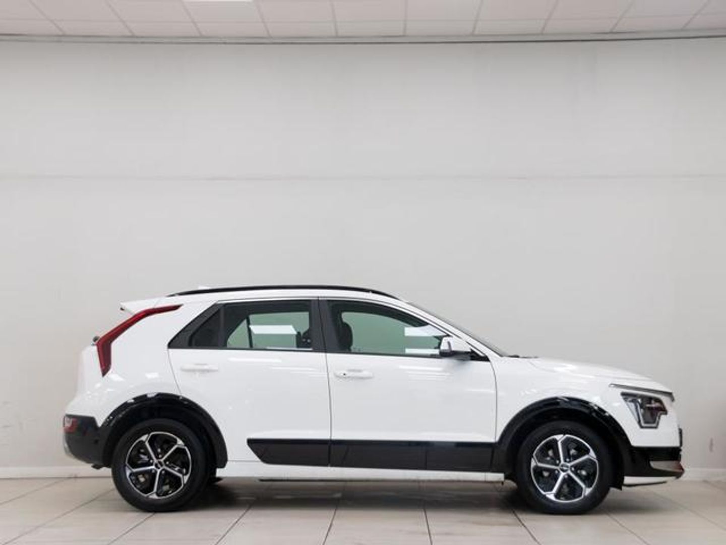 Kia Niro 1.6 GDi HEV Concept 104 kW (141 CV)